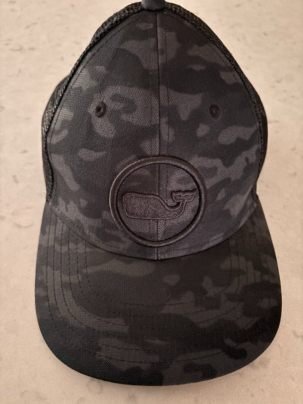Vineyard Vines Performance Whale Dot Trucker Hat